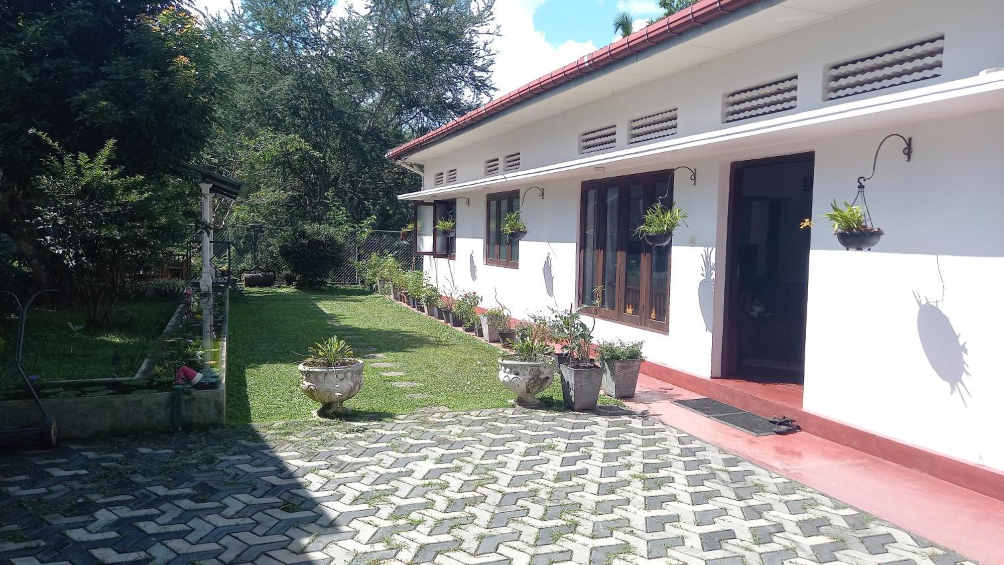 Mahaweli Shades Otel Kandy Dış mekan fotoğraf